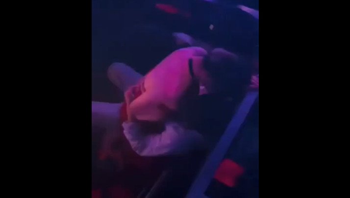 別以為暗暗的看不到..