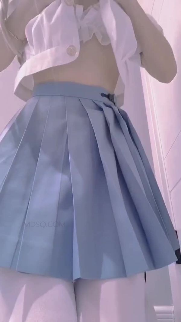 軟咩咩cuteli水手服白絲自拍